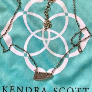 Kendra Scott necklace